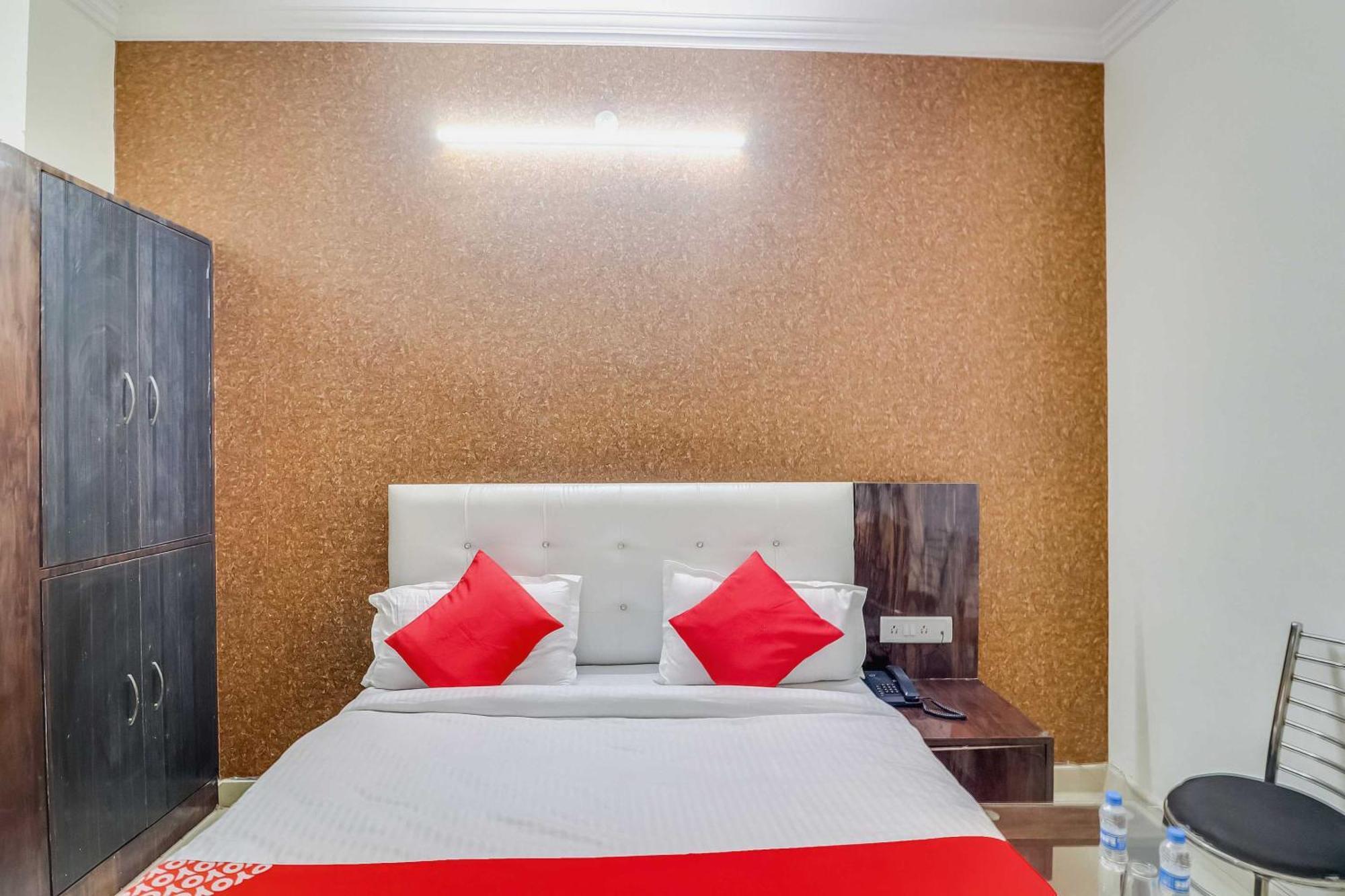 Hotel O Rodstar Chinhat Exterior photo